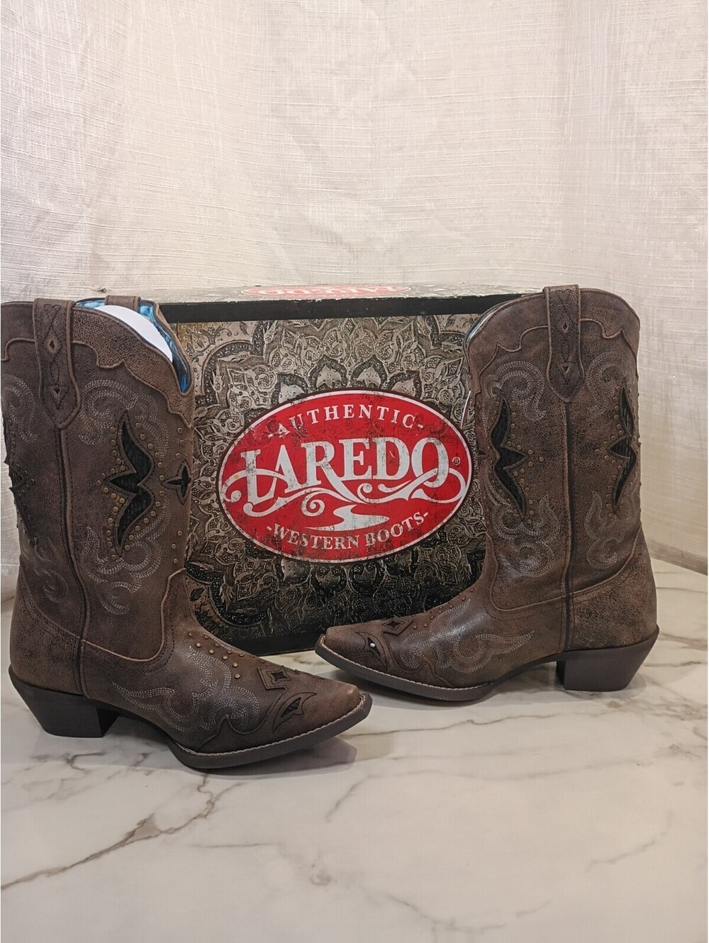 Womens Laredo Lucretia Western boots in black /tan size 9 brand new with box